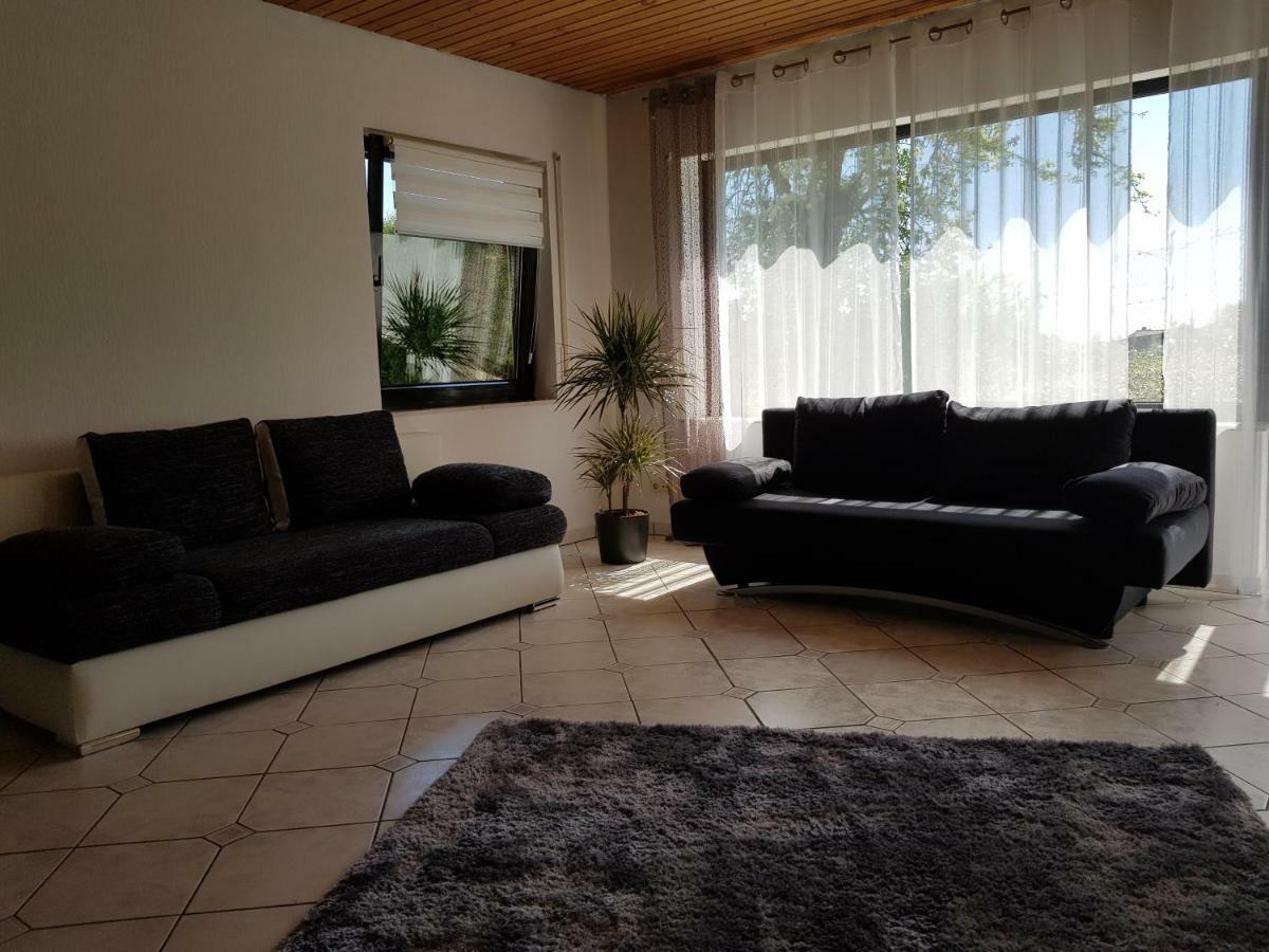 Ferienwohnung Tinas Beauty Неккарштайнах Экстерьер фото